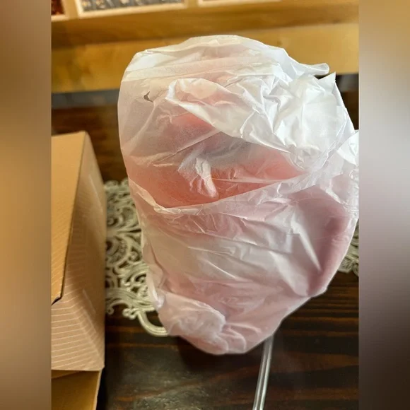 NIB Stanley Quencher H2.0 Flowstate 64 oz Tumbler Mug - Orange - Picture 2 of 5